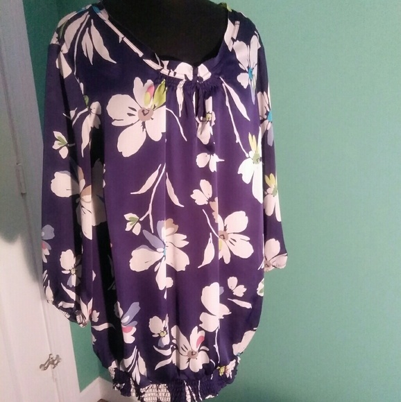 Tops - Old Navy Plus- Floral Blouse